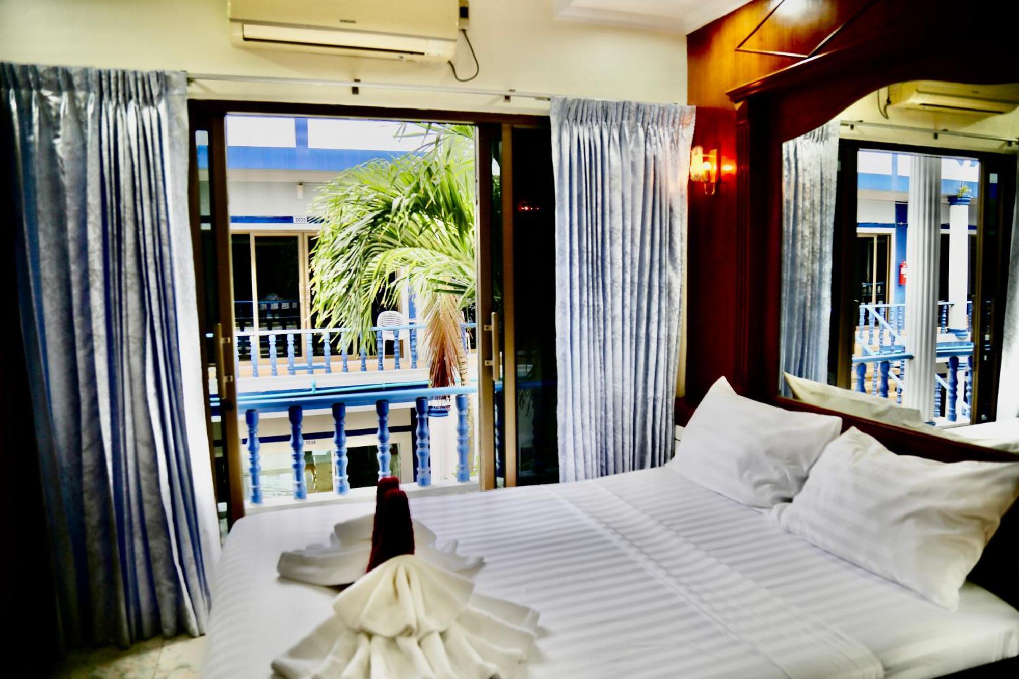 The Club Inn - Strand Kamala Exterior foto